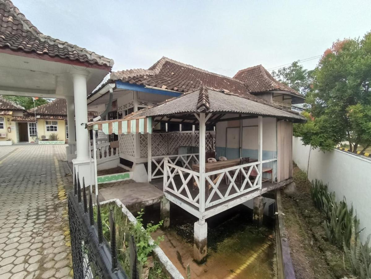Hotel Redante 1 Baturaja  エクステリア 写真