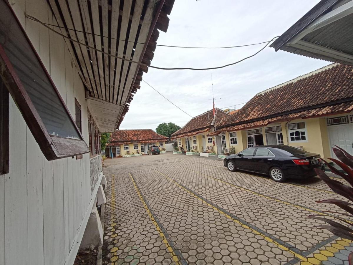 Hotel Redante 1 Baturaja  エクステリア 写真